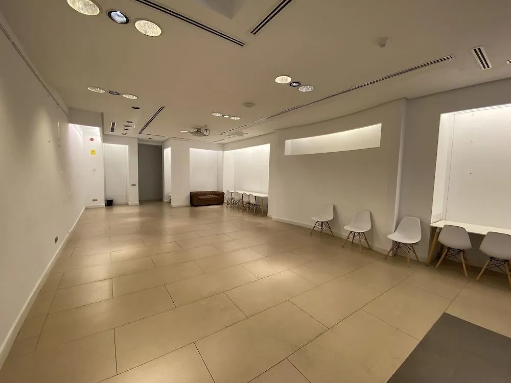Hotel Madanis Liceo L'Hospitalet de Llobregat