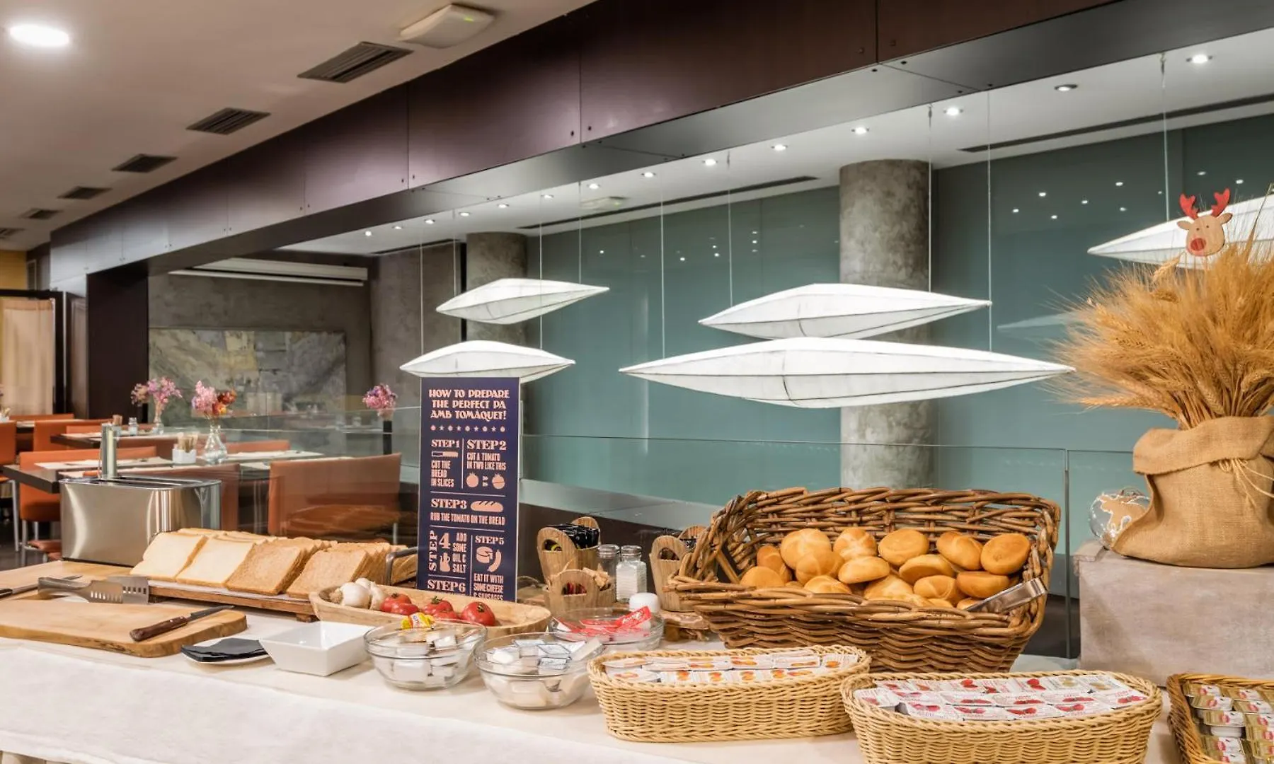 Hotel Madanis Liceo L'Hospitalet de Llobregat 3*,  Spain