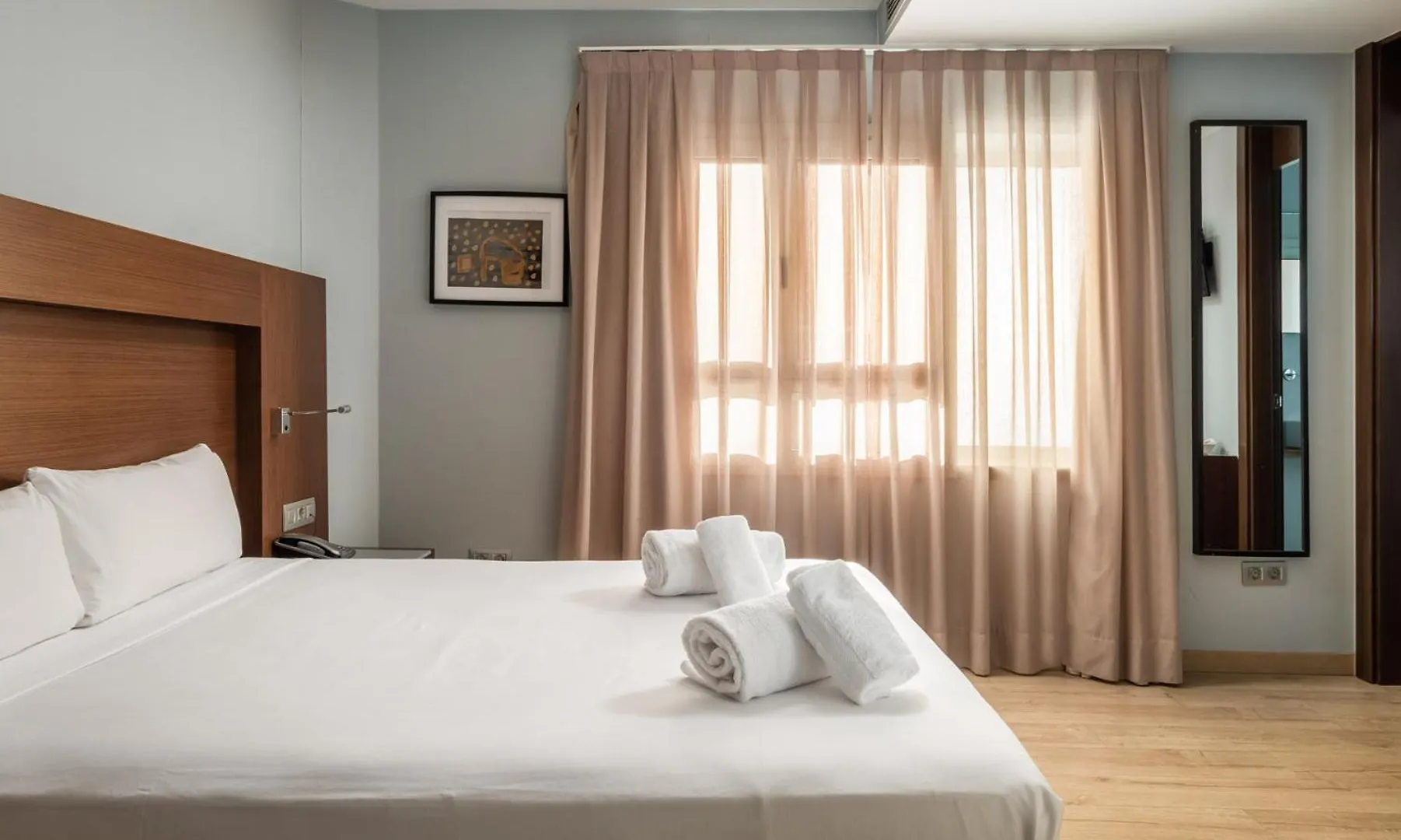 Hotel Madanis Liceo L'Hospitalet de Llobregat