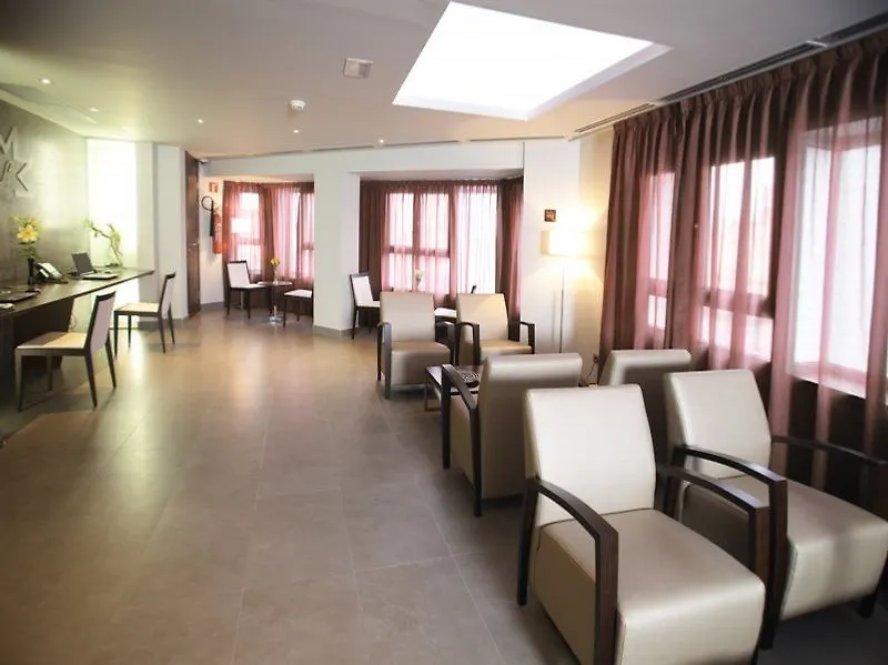 Hotel Madanis Liceo L'Hospitalet de Llobregat 3*,  Spain