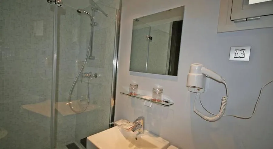 Hotel Madanis Liceo L'Hospitalet de Llobregat