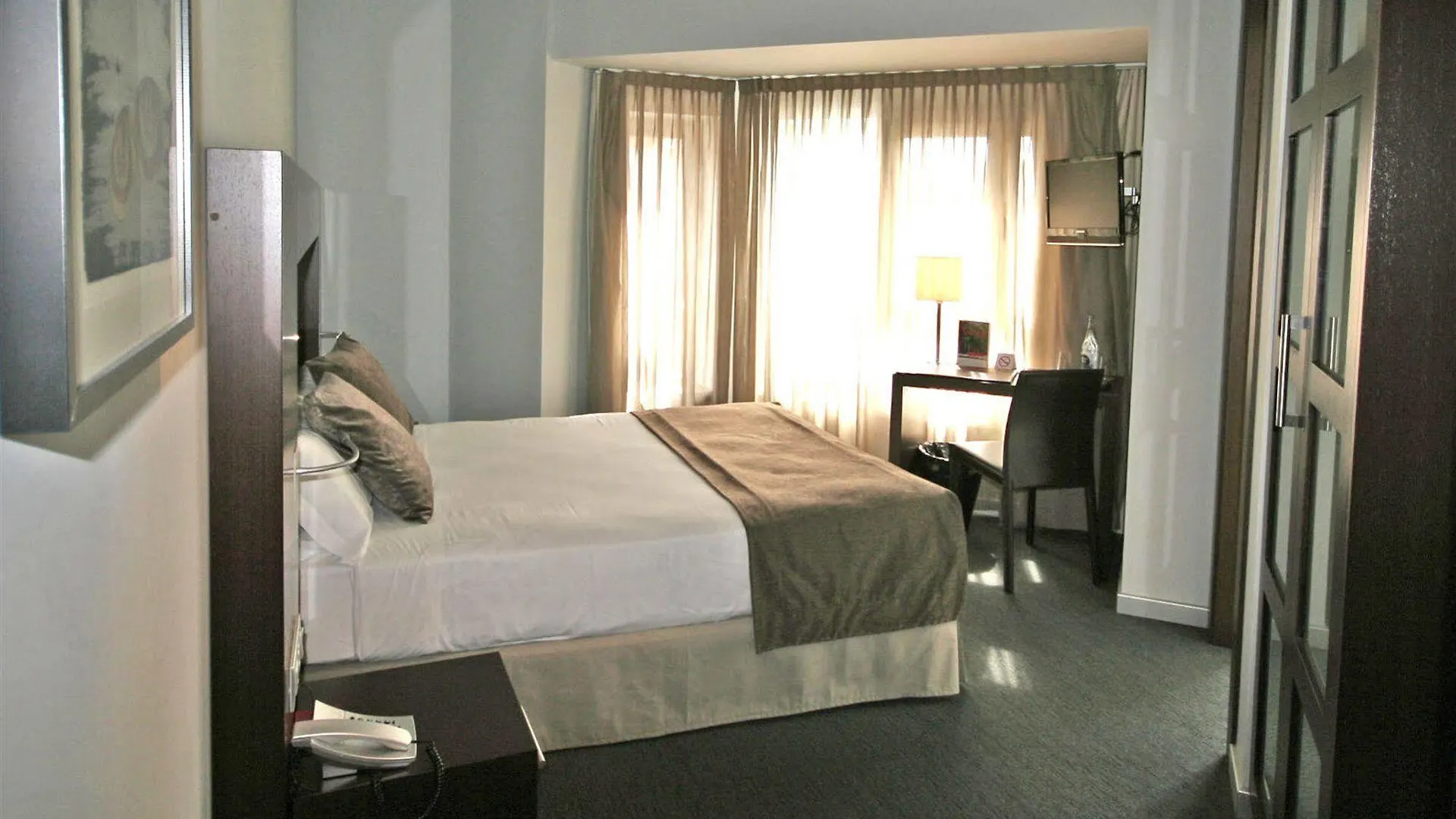Hotel Madanis Liceo L'Hospitalet de Llobregat